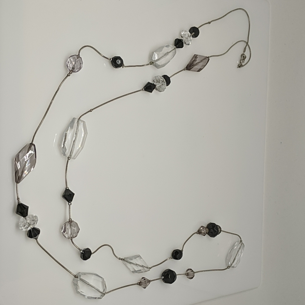 Long necklace, metal chain with plastic beads